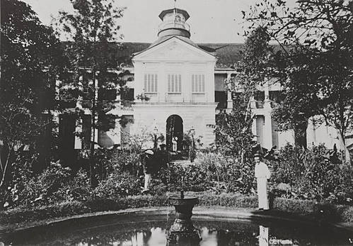 palais-gouverneur-saint-denis.1289053783.jpg